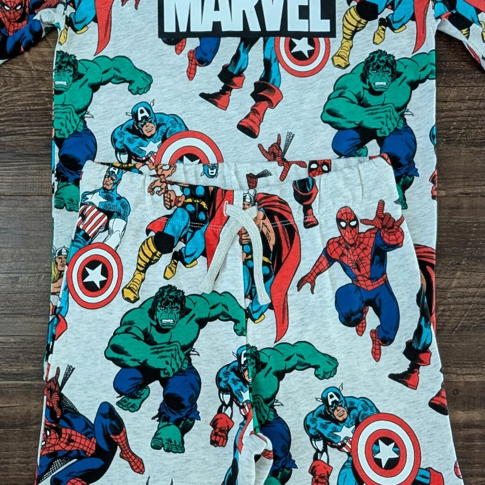 NWT H&M Marvel 2-Piece Set